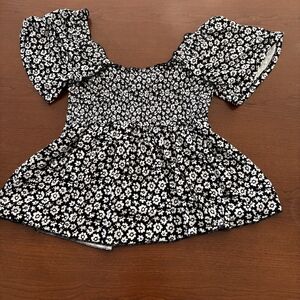 Versona Black and White Floral Blouse
